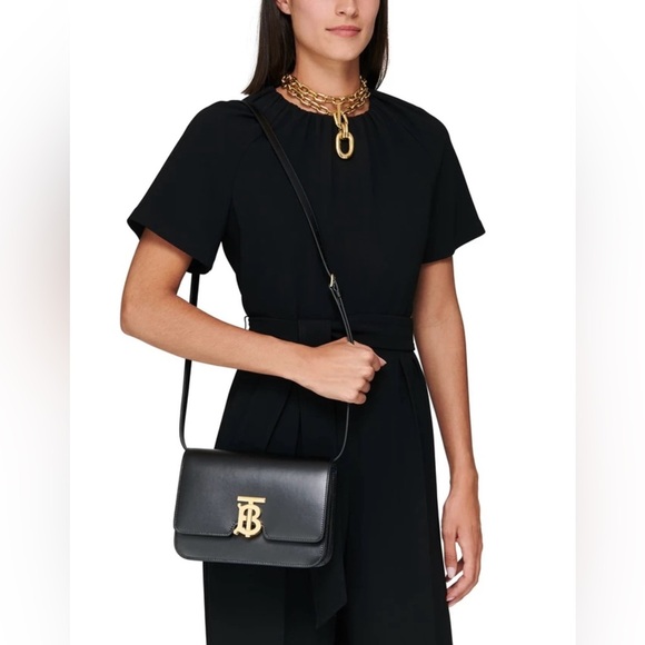 Burberry TB Black Leather Small Bag 90% new - Picture 4 of 4
